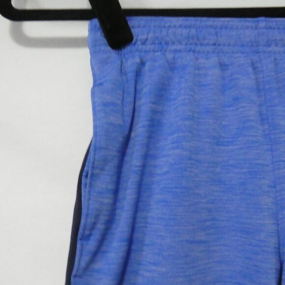 UNDER ARMOUR - Heat Gear - Loose | Youth Medium | Blue Sport Shorts with Logo - Picture 3 of 14